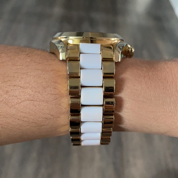 MICHAEL KORS WATCH - Picture 2 of 7